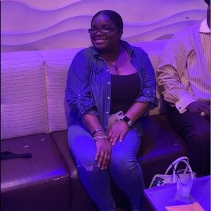 Meet your Posher, Arthea